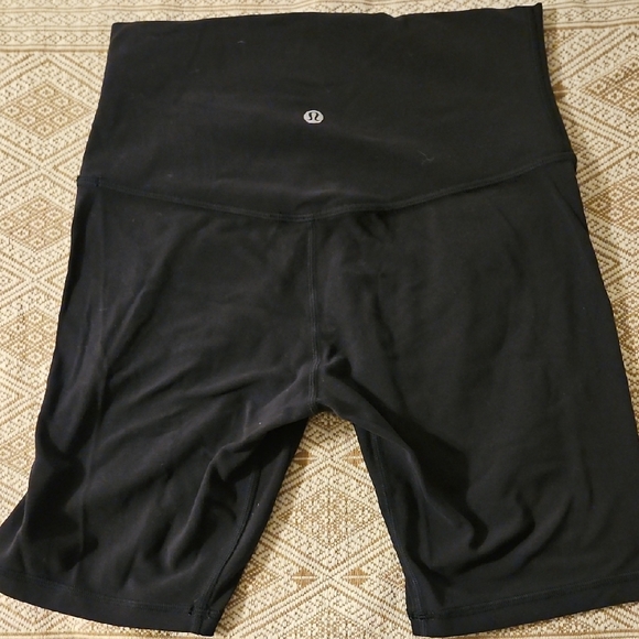 Lululemon Black High-Waisted Shorts - Picture 1 of 4